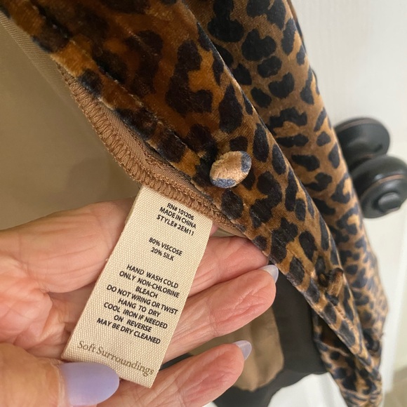 Soft Surroundings Silk Velvet Cheetah Print Jacket Tunic XS NWT - Picture 15 of 15